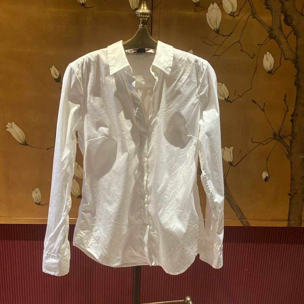Limited time offer - Like new classic white shirt